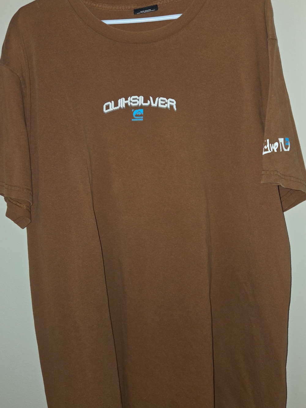 Vintage Quiksilver Men's Brown Logo Crew Neck T-Shirt Y2k Est. Large